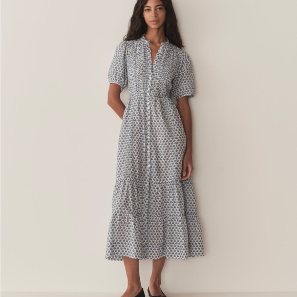 Doen Dresses & Skirts - Doen Elegant Blue Patterned Haleigh Maxi Dress XS